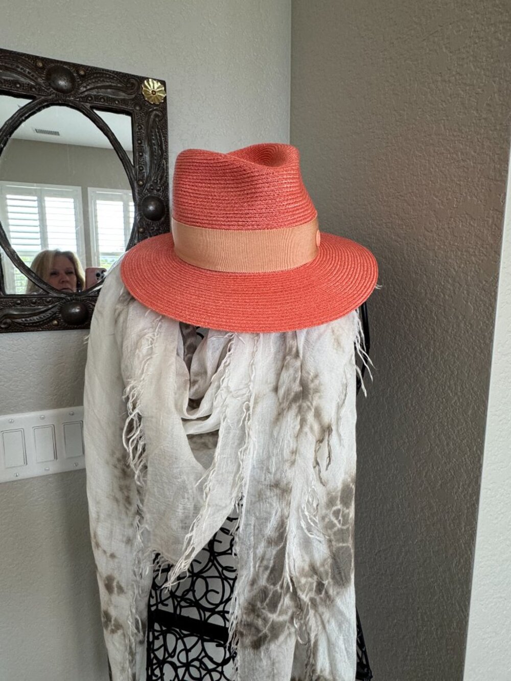 Chan Luu Lightweight Large Scarf Wrap Neutral white and tan - Picture 6 of 6
